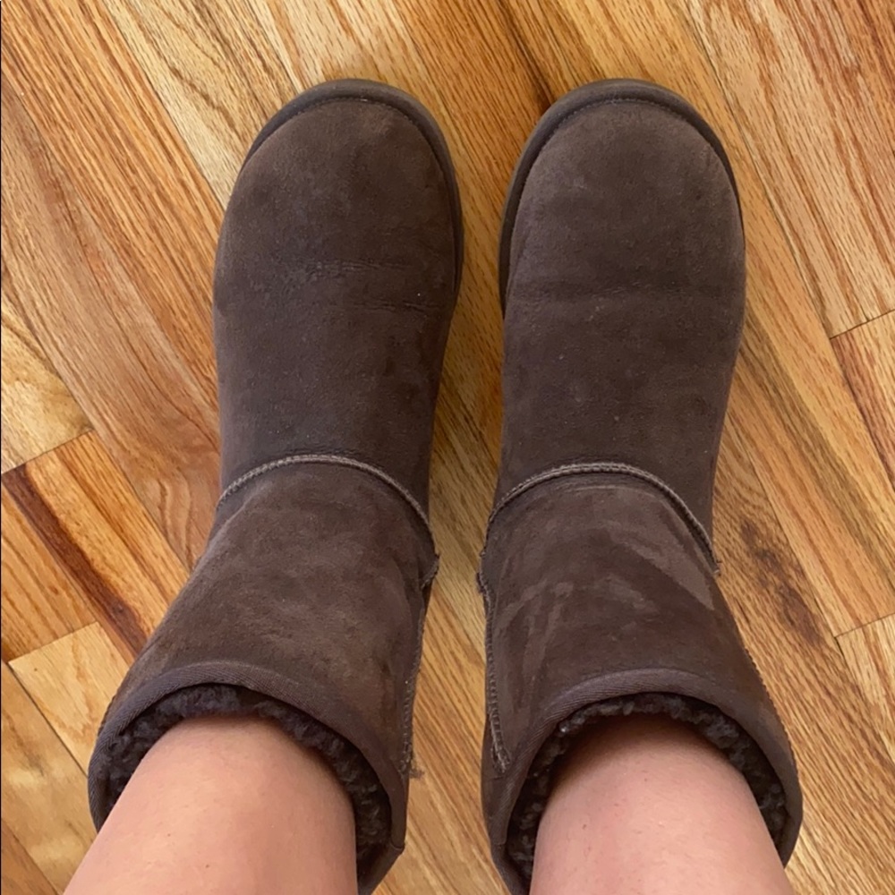 UGGS